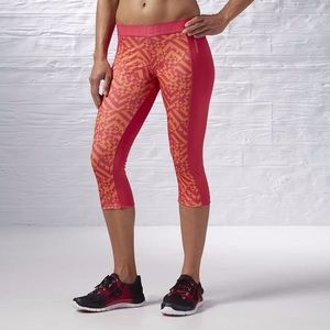 NWT REEBOK Cropped Leggings Red/Orange Pattern